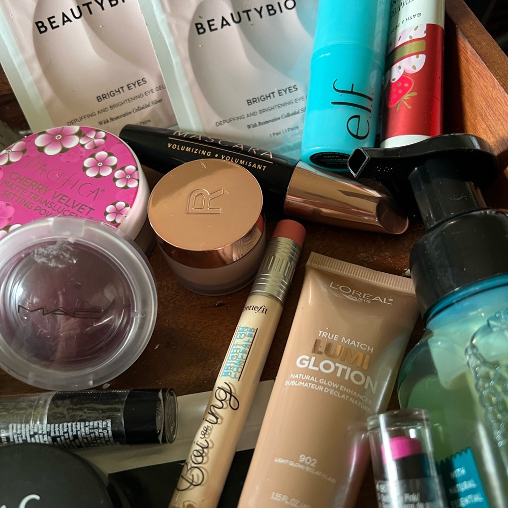 Beauty bundle worth over 150 dollars